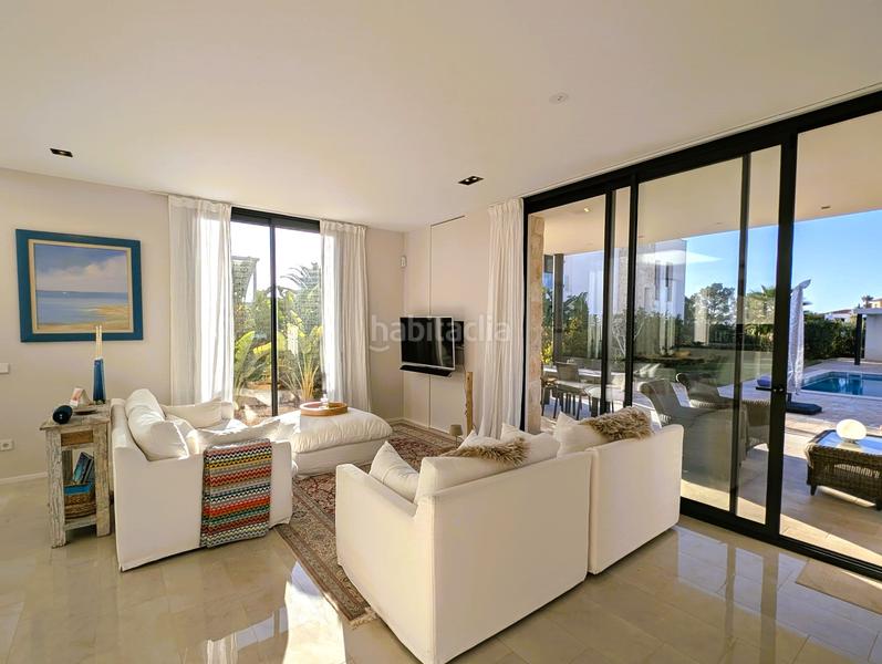 Foto 46fc3c0d-4ba6-41e7-8be4-c69bfe6561e4. Chalet luminoso chalet de nueva construcción en ubicación privilegiada en cala pi en Llucmajor