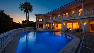 Chalet en Santa Ponça. Villa con vistas al mar en posición elevada en nova santa ponsa