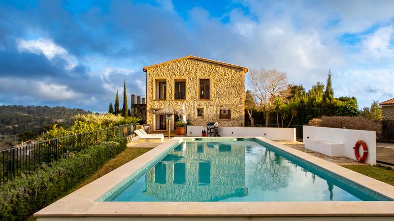 Foto d1c2d0d1-2154-42d6-9073-c23f103a362e. Chalet con piscina in Puigpunyent