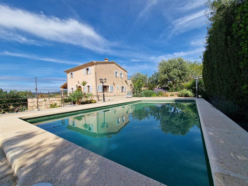 Foto b60a885c-f978-4f88-a1a5-73bc3b09e65c. Affitto casa bifamiliare con piscina in Campanet