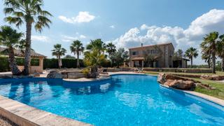 Masia a Santanyí Poble. Elegante finca mallorquina cerca de santanyi, en el sureste de m