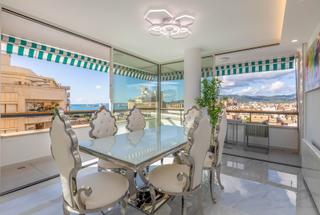 Apartment in Foners. Espectacular piso de 4 dormitorios con vistas panoramicas a la b