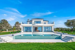 Chalet in Son Gual. Nueva villa de estilo colonial en son gual ll con vistas panorám