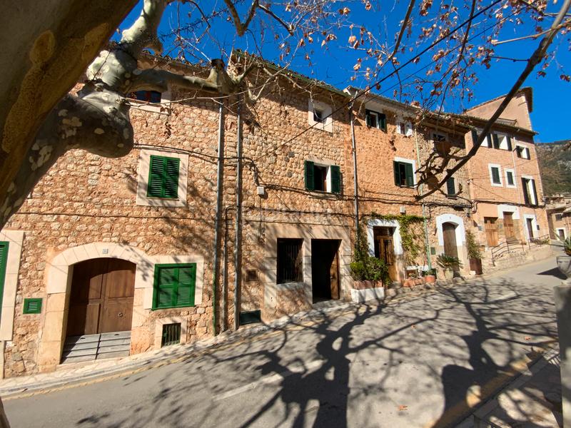 Foto 44f02eab-c882-436f-9a8e-284e3aedbc9e. Casa aparellada a Fornalutx