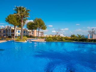 Apartament a Portals Nous. Apartamento  con jardín privado en sa vinya en venta