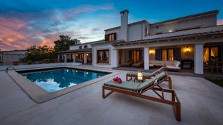 Xalet a Portals Nous. Bendinat villa estilo finca incrustada en un oasis mediterráneo