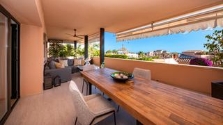Apartament a Cas Català-Illetes. Vivienda exclusiva cerca del campo de golf y del mar  piso moder