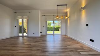 Rez-de-chaussée à Campos. Apartamento renovado en planta baja en una urbanización popular