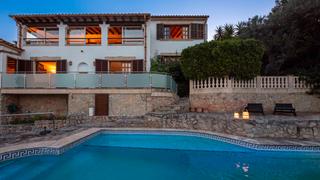 Chalet in Port de Pollença. Villa mediterránea de 5 dormitorios con espectaculares vistas al
