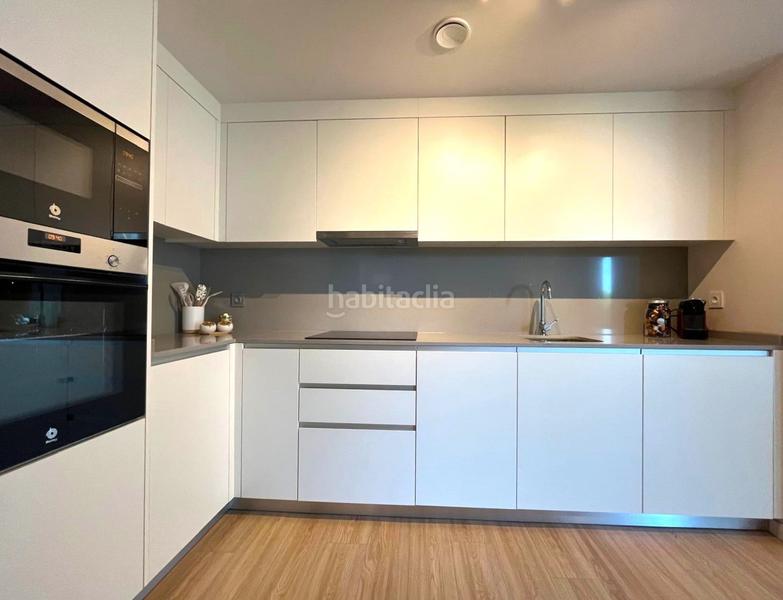 Foto 23bec6fa-be5f-44f9-9f7a-15da3b9b118a. Rent apartment with pool in Polígon de Llevant Palma de Mallorca