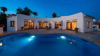 Doppelhaus in Sa Cabaneta. Villa estilo ibiza con vistas a la bahía de palma  refugio medit