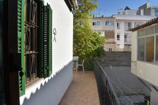 Apartment in Marquès de Fontsanta. Oportunidad de inversión en un piso luminoso en el centro de pal