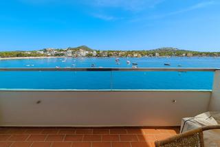 Apartament a Costa de la Calma. Apartamento  estudio en primera línea de mar en santa ponsa