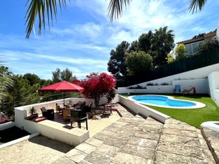 Casa aparellada a Costa de la Calma. Preciosa casa familiar en venta en una zona tranquila