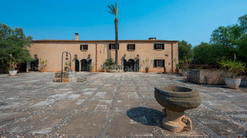 Foto d967d563-77f4-4df0-87bd-09db5d8c515b. Masia amb piscina a Es Llombards Santanyí