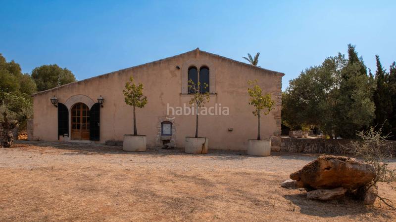Foto ee8231a0-5d60-4336-82c3-c2984f498630. Masia amb piscina a Es Llombards Santanyí