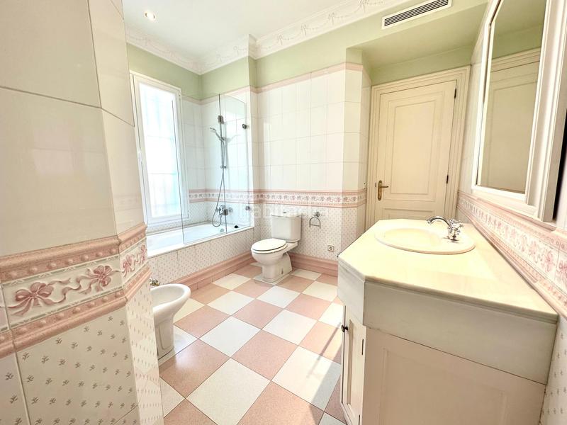 Foto b51d4888-c65f-463d-9910-7dca9267163e. Alquiler chalet villa de estilo neoclásico con vistas al mar en bendinat en Calvià