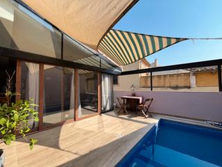 Chalet in Alaró. Casa adosada de tres dormitorios con piscina privada en el centr