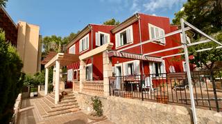 Xalet a Costa de la Calma. Encantadora villa pareada en ubicación privilegiada de santa pon