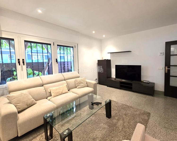 Foto f24f4cbb-633d-47c7-820b-2bacbf88eeb0. Lloguer casa aparellada amb piscina a Can Pastilla Palma de Mallorca