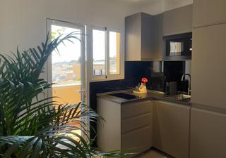 Alquiler Apartamento en Santa Catalina. Estudio en palma  totalmente equipado, con terraza privada y lis