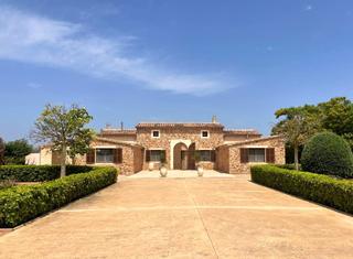 Lloguer Masia a Campos. Impresionante villa de lujo en campos