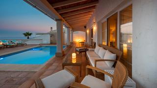 Chalet in Costa d´en Blanes. Villa con impresionantes vistas panorámicas, piscina privada y a