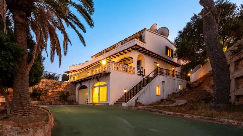 Foto 6a2cfbc2-fcca-45ba-90ac-ed9ecef3fb53. Chalet oportunidad única en la ubicación más exclusiva de Palmanova! en Calvià