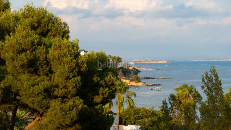 Foto 7697fde8-aca6-44f0-8bb8-c7c029222196. Chalet oportunidad única en la ubicación más exclusiva de Palmanova! en Calvià