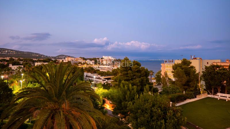 Foto e0879fd7-30cb-45e2-bc8a-5a40c73b4611. Chalet oportunidad única en la ubicación más exclusiva de Palmanova! en Calvià