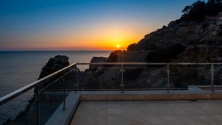 Chalet à Port D´Andratx. Fantástica villa a estrenar con una excelente ubicación en puert