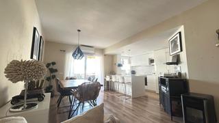 Apartamento en Andratx. Moderno apartamento con terraza y parking en el centro de andrat