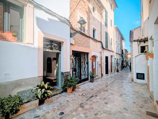 Doppelhaus in Sóller. Elegante casa de pueblo reformada en el corazón de sóller