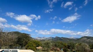 Mas à Binissalem. Casa de campo con vistas ininterrumpidas a la sierra de la tramu