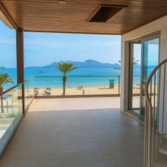 Ático en Port de Pollença. Exclusivo ático dúplex de lujo en primera línea del puerto de po