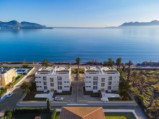 Apartamento en Port de Pollença. Nuevo apartamento en primera línea de mar en puerto pollensa