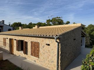 Xalet a Bacarés-Manresa-Bonaire. Villa de nueva construcción con vistas parciales al mar en bonai