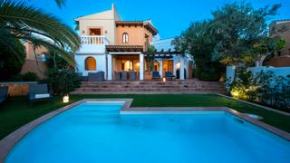 Doppelhaus in Santa Ponça. Villa en exclusiva con first mallorca  encanto atemporal y priva