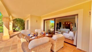 Rez-de-chaussée à Santa Ponça. En exclusiva  planta baja en primera línea del golf en forat 19,