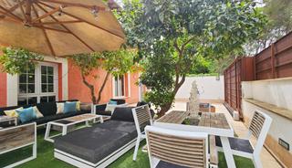 Appartement à Portals Nous. Elegante planta baja con aparcamiento en zona exclusiva de bendi