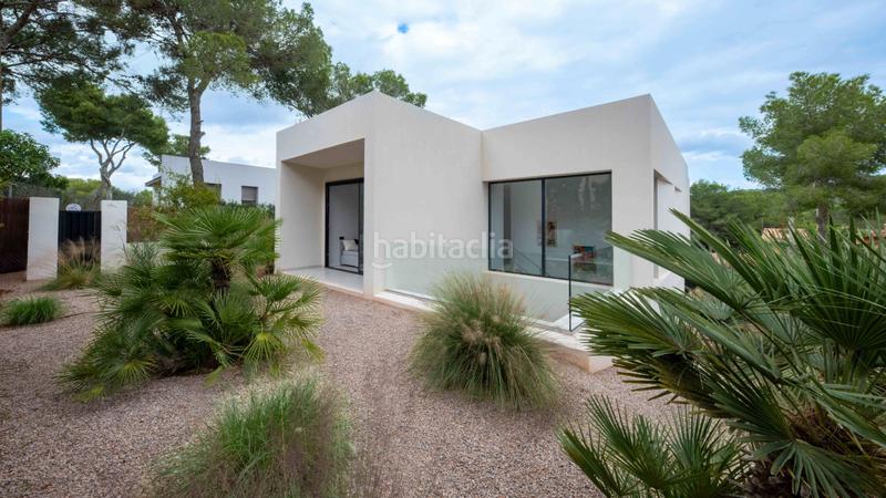 Foto b7042e67-d793-4d63-853c-7a41c3033ae6. Casa aparellada amb piscina a El Toro Calvià