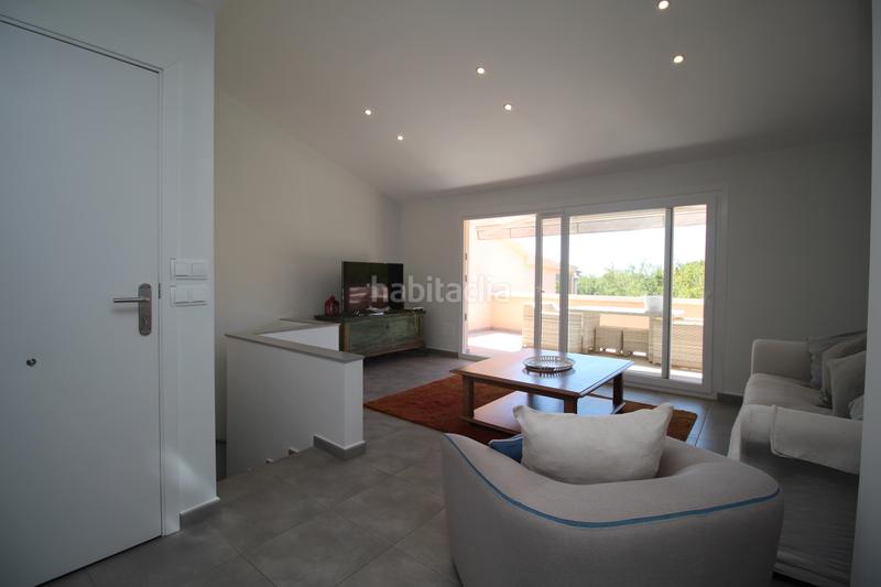 Foto 45c084cc-8133-4d72-a041-2779408fb8e5. Alquiler casa pareada bonito duplex adosado en costa den blanes. en Calvià
