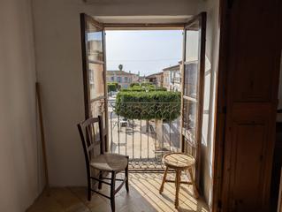 Chalet in Es Llombards. Casa adosada con gran potencial, garaje y jardín en llombards en