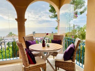 Apartament a Santa Ponça. Exclusivo apartamento con vistas al mar en urbanización de lujo