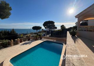 Chalet en Port d´Alcúdia-Platja dÁlcúdia. Exclusiva villa en alcanada vistas infinitas al mar, piscina y e