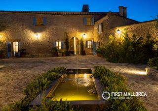 Casale in Montuïri. Excepcional finca rústica de gran extensión en montuïri con oliv