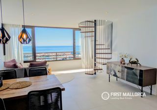 Attico in Es Coll d´En Rabassa. Exclusivo ático dúplex en primera línea de mar en el puerto de c
