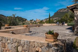 Mas à Valldemosa. Preciosa finca mallorquina situada a las afueras  de valldemossa