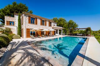 Country house in Porreres. Excepcional villa en porreres con casa de invitados y licencia a