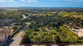 Rural plot in Ses Salines Poble. Parcela con vistas al mar en ses salines